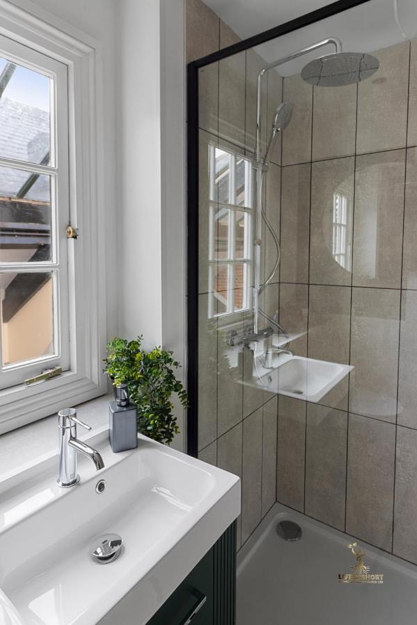 Luxe Courtyard Apartment For 4 Near Exeter City Centre Eksteriør bilde