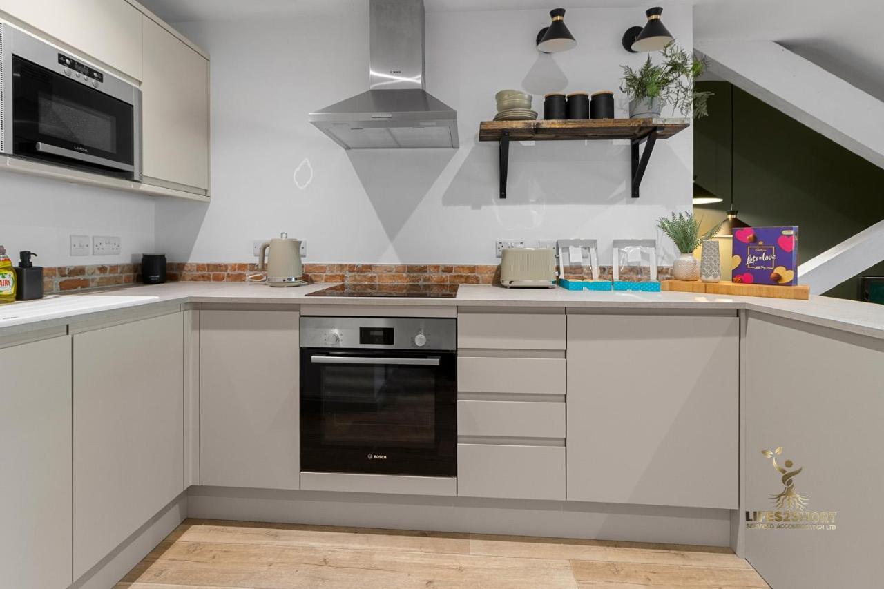 Luxe Courtyard Apartment For 4 Near Exeter City Centre Eksteriør bilde