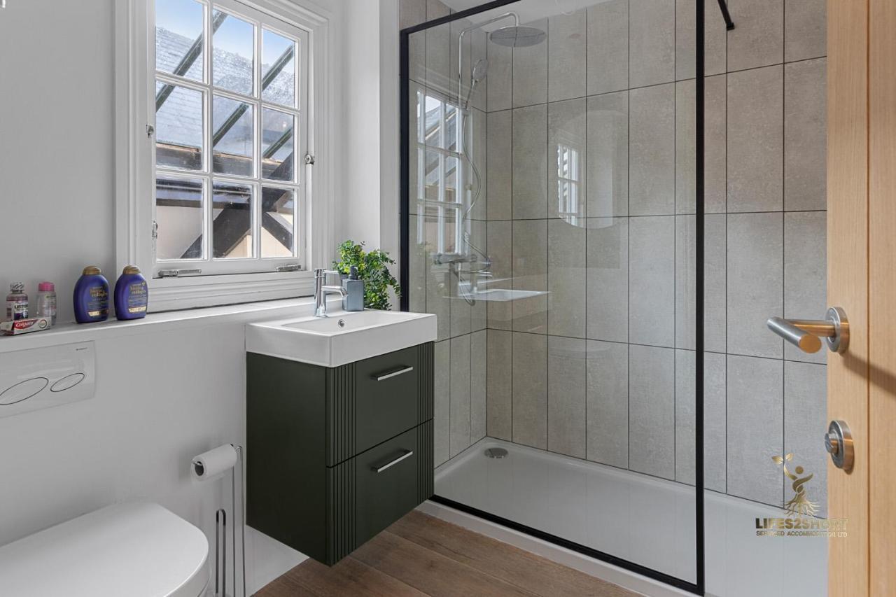 Luxe Courtyard Apartment For 4 Near Exeter City Centre Eksteriør bilde