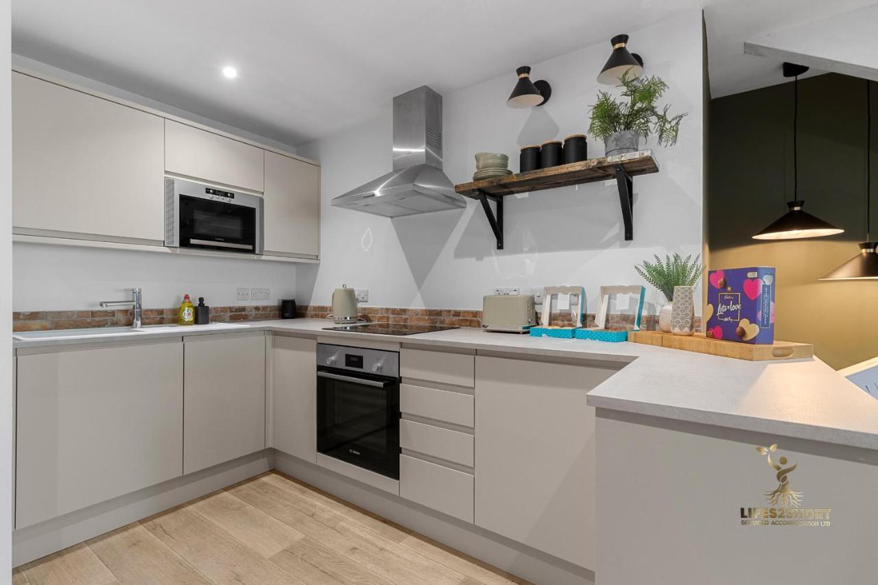 Luxe Courtyard Apartment For 4 Near Exeter City Centre Eksteriør bilde