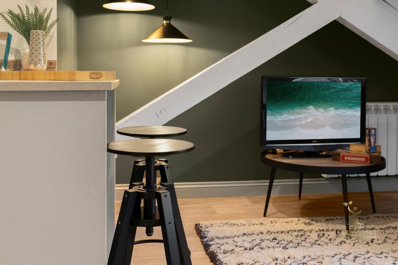 Luxe Courtyard Apartment For 4 Near Exeter City Centre Eksteriør bilde