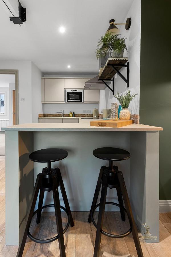 Luxe Courtyard Apartment For 4 Near Exeter City Centre Eksteriør bilde